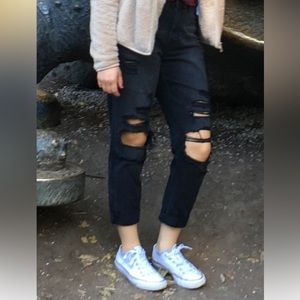 AE Black Distressed High Rise Mom Jean